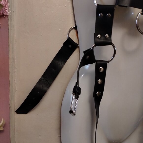 Faux Leather Bondage Strap Harness - Picture 4 of 6